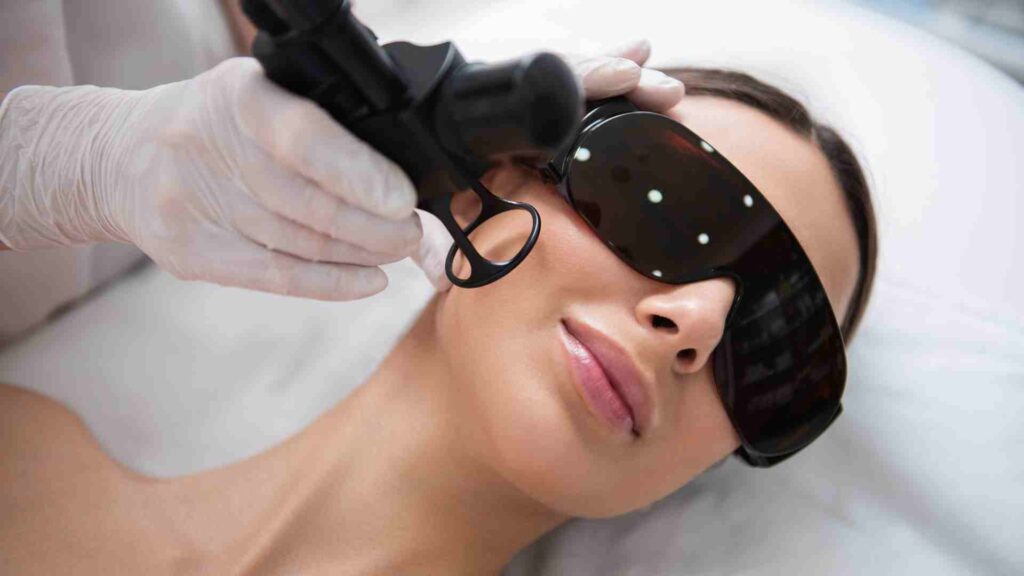 What to Expect Before, During, and After CO2 Fractional Laser Treatment