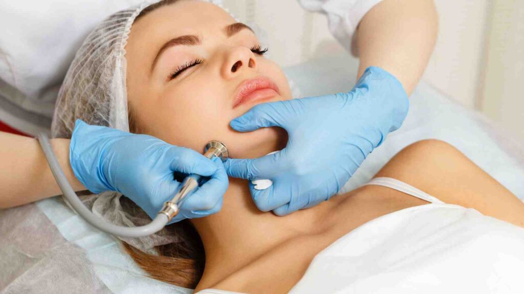 Unveiling HydraFacial: Your Pathway to Radiant Skin at New Look Clinic, Bangalore